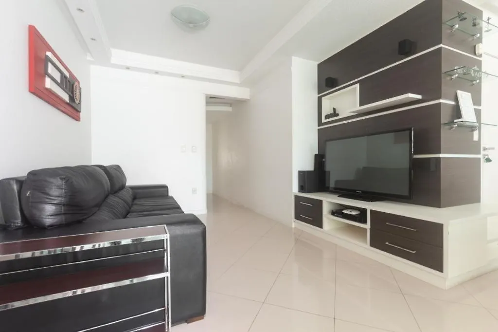 Apartamento 3 Suítes em Meia Praia Itapema