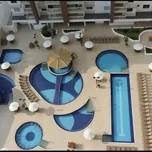 https://casa-da-madeira-centro.caldasnovashotels.com